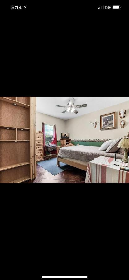 Appartamento Little House On The Corner Livingston Esterno foto